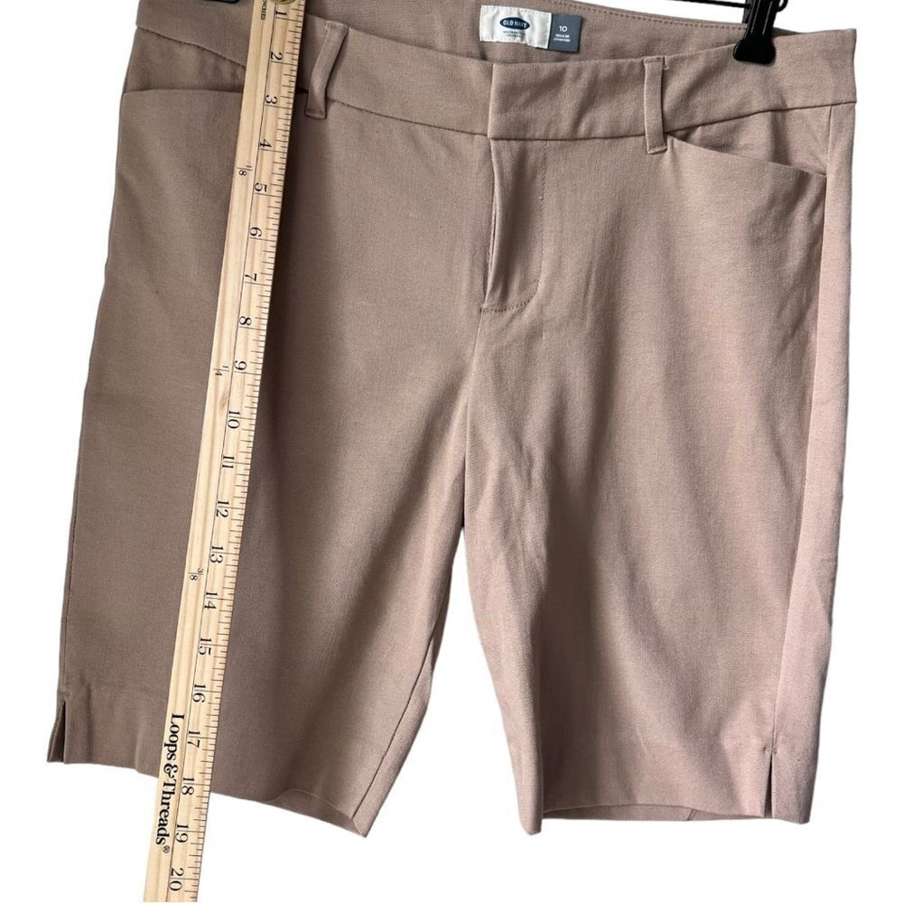 Women's Old Navy Short Solid Beige Regular Standa… - image 7